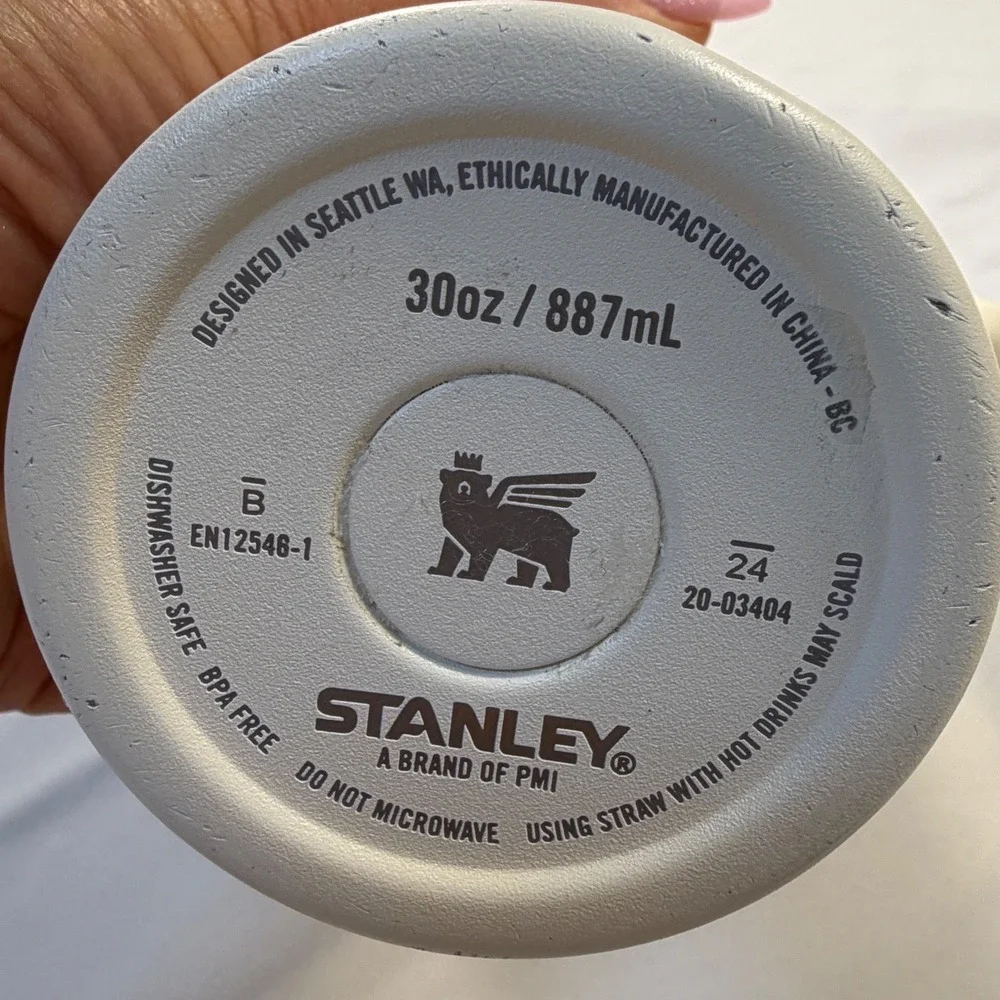 Stanley Quencher H2.0 FlowState Tumbler 30oz Cream Off-White Insulated Mug - Picture 4 of 6